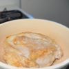 我が家の絶品【鶏むね肉で照りマヨチキン】ごはんが進む!の工程2