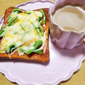 ナムディの作ってみた!投稿(【カレー香るピザトースト】やみつきになる美味しさ！)