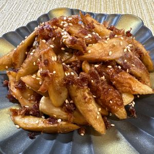 楽ラク手抜キッチン🐶🐾の作ってみた!投稿(【ごぼうとちくわの甘辛煮】ご飯に合う!)