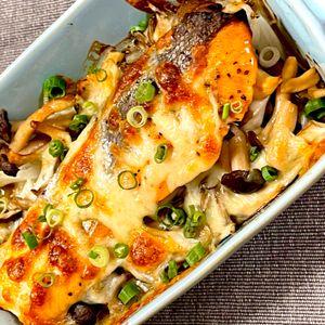 michuの作ってみた!投稿(【秋鮭ときのこの和風チーズ焼き】トースターで秋の簡単ごちそう)