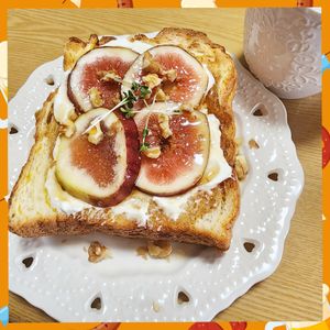 ナムディの作ってみた!投稿(いちじくのオープンサンド│朝を彩るおしゃれカフェ風ごはん)