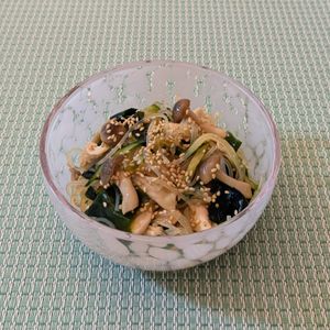 𝔂𝓾𝓶𝓲🍓の作ってみた!投稿(腸活にも♡わかめとささみと春雨の中華風サラダ)