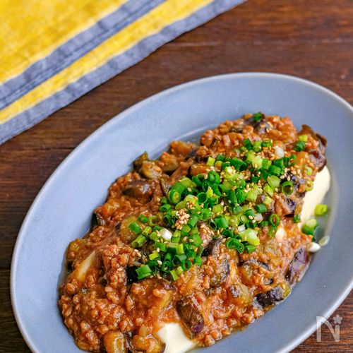 レンジで簡単！なすのコク味噌ひき肉あんかけ豆腐