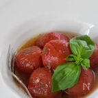 丸ごとトマトのハーブ煮浸し