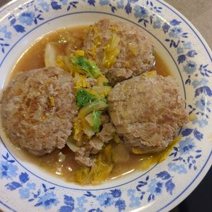 ねこの作ってみた!投稿(【つくねと白菜の甘辛蒸し】ワンパン蒸しで白菜もつくねも絶品！)