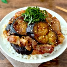 【なすと豚バラのスタミナ丼】とろとろなすがおいしい♪