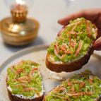 旬を味わうバケットのおつまみ‼︎『そら豆ブルスケッタ』
