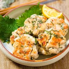 冷めても美味しい！【鶏むね肉のジューシー大葉つくね】