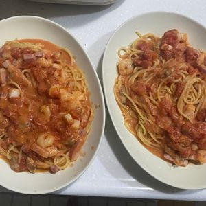 もちもちもっちの作ってみた!投稿(簡単お店クオリティ♡『海老とベーコンのトマトクリームパスタ』)