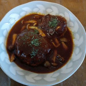 907307の作ってみた!投稿(煮込みハンバーグ。)