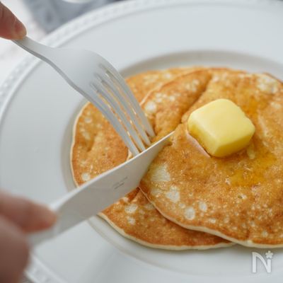 混ぜるだけの失敗なし!卵なしのもっちりイーストパンケーキ