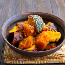ホクホク！かぼちゃとさつまいもの白だしバター蒸し煮