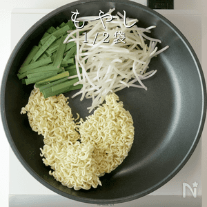 簡単！うまからっ！辛ラーメンで作る「辛プデチゲ」 | レシピサイトNadia