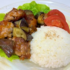 mi-noの作ってみた!投稿(タレが絶品♪茄子と豚こまボールの甘酢炒め)