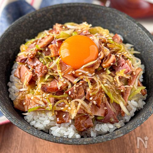 混ぜてのせるだけ◎やみつき【ねぎだく焼豚丼】