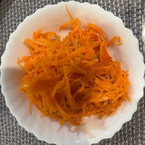りんごの作ってみた!投稿(食材２つ♩人参のうまツナ和え)