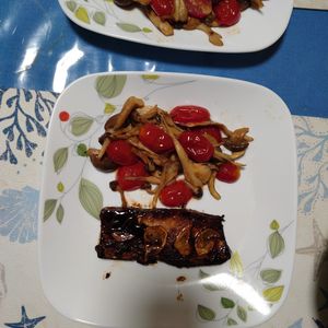 コ−チャンの作ってみた!投稿(＊めかじきのにんにくオイバター照り焼き＊)