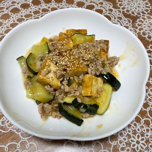 チョコぴょんの作ってみた!投稿(【厚揚げとズッキーニの塩麻婆】夏野菜が美味しい崩れない麻婆！)