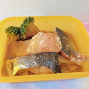 あーちゃん·͜· ♡の作ってみた!投稿(レンジで簡単【秋鮭のバター醤油蒸し】)