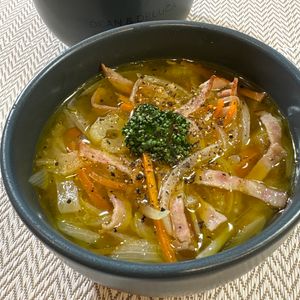 楽ラク手抜キッチン🐶🐾の作ってみた!投稿(超簡単♩我が家のオニオンコンソメスープ)
