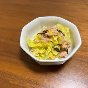 こむぎの作ってみた!投稿(包丁いらず！《春キャベツとツナのやみつき塩昆布和え》)