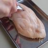 蒸し鶏と新玉ねぎの甘酢だれの工程1