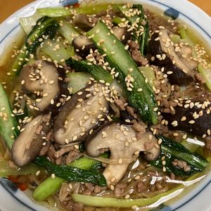 りょうこの作ってみた!投稿(［椎茸と小松菜の中華煮］レンジ3分！あっという間にできる煮物)