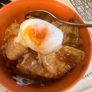 PerryMの作ってみた!投稿(【温玉のせ生姜焼き丼】夫ウケ抜群！ごはんが進む甘辛だれ！)