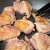 【簡単濃厚なご飯泥棒】焼き芋と鶏肉のバター照り焼き。の工程3