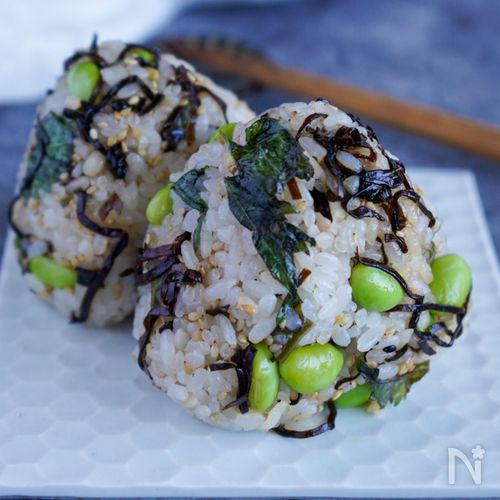混ぜるだけ♡簡単旨『枝豆塩昆布おにぎり』熱中症対策にも♪