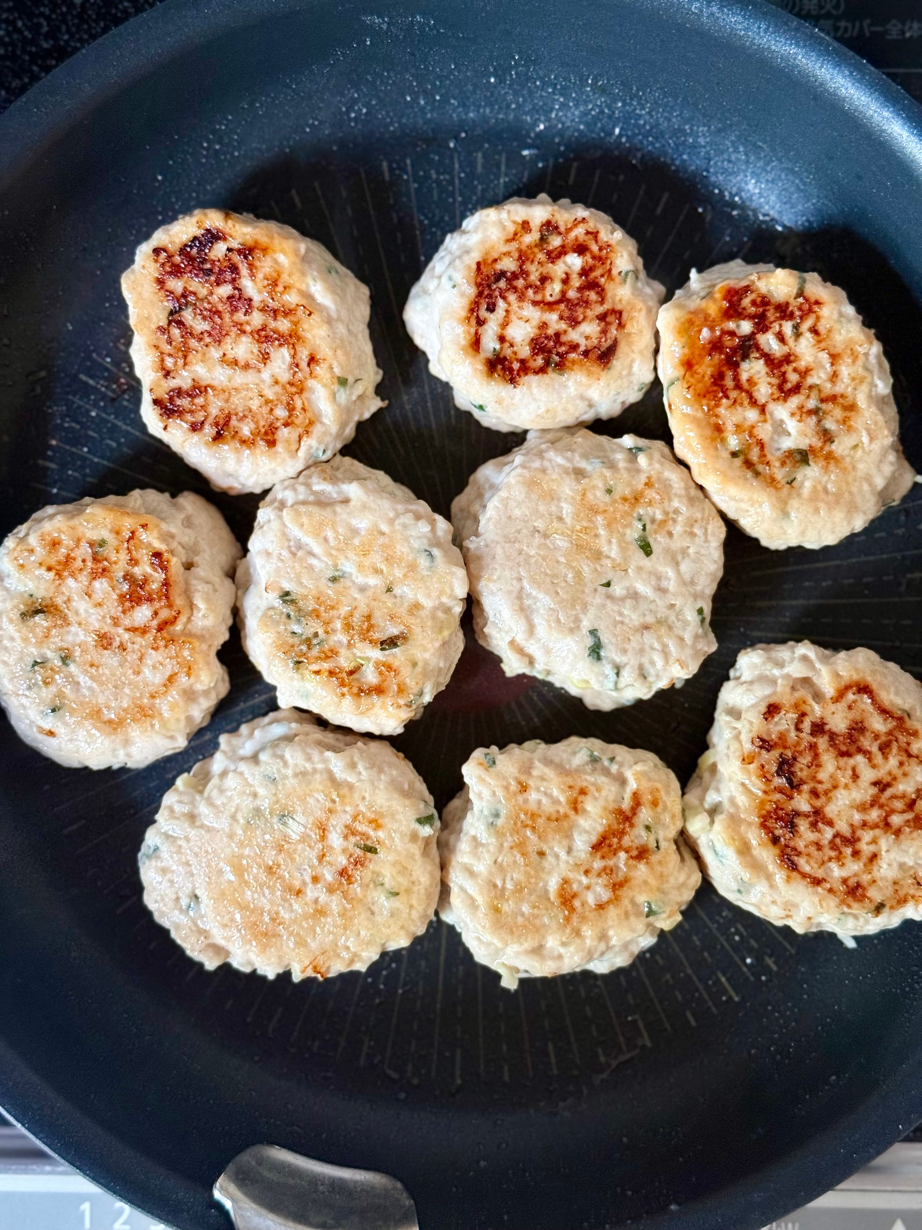 材料ふたつでメイン！《ポリ袋で鶏つくね》 | レシピサイトNadia