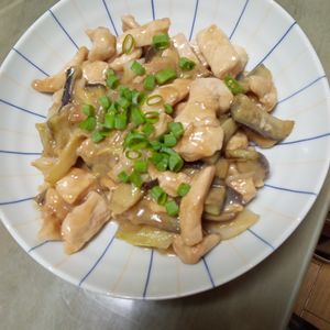 鶏皮坊主の作ってみた!投稿(【鶏むね肉となすのオイスターソース炒め】家計にやさしい♪)