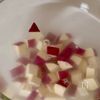 材料ふたつで副菜！《さつまいもと干しぶどうの塩レモンサラダ》の工程1