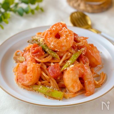 ワンパンで作る!簡単贅沢【海老のトマトクリームパスタ】