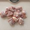 鶏肉とミニトマトのにんにく醤油炒めの工程1