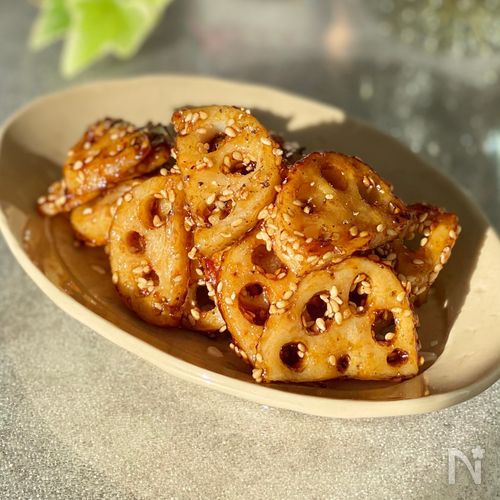 ごま甘酢れんこん シャキッと食感♪食材ひとつのごはん泥棒♡