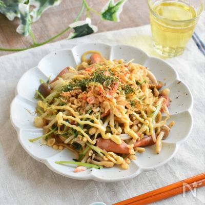 ウインナーと豆苗のレンチン焼きそば！♯簡単 ♯包丁不要
