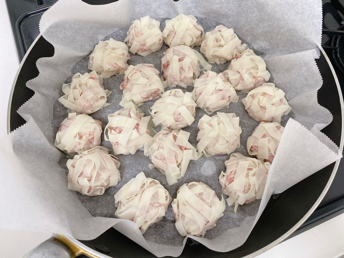 蒸し器不要 包まず簡単 豆腐入りdeジューシー 花シュウマイ レシピサイト Nadia ナディア プロの料理家のおいしいレシピ