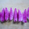 蕪をシンプルに味わう「紫蕪のオリーブオイル塩焼き」の工程1