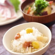 ゆり根と梅干しの炊き込みご飯