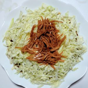 ふうかの作ってみた!投稿(【5分・あと1品】抱えて食べたいハムとキャベツのサラダ。)