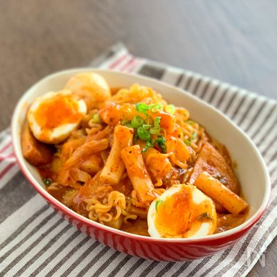 フライパンで10分！【本場のラーメントッポギ】