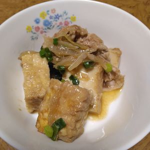 ももの作ってみた!投稿(【豚こま厚揚げの甘辛すき煮】ワンパン10分!甘辛節約おかず♪)