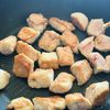 餡も衣も米粉で作る【揚げない酢豚】の工程8
