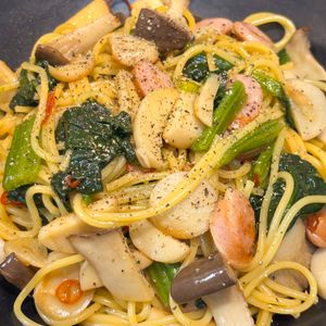 chanmiの作ってみた!投稿(【小松菜ベーコンの和風ペペロンチーノ】ワンパンでラクすぎる！)