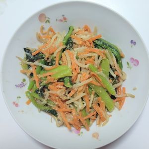 ふうかの作ってみた!投稿(やみつき【野菜の３色ナムル】レンジで簡単！)