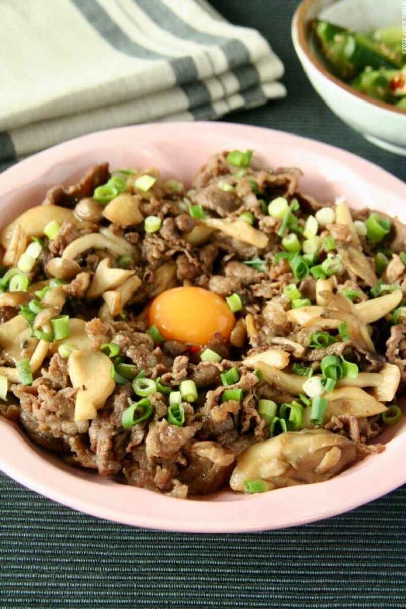 牛肉ときのこのシチュー レシピ