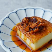 焼くだけなのにおいしい！厚揚げ食べるラー油かけ