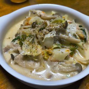 Naoの作ってみた!投稿(簡単10分！家にある調味料で濃厚コクうま◎【豚バラ担々鍋】)
