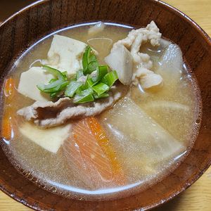 ナムディの作ってみた!投稿(【本気で旨い豚汁】文句なしのおいしさ!丼で食べたい!)